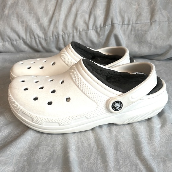 CROCS Shoes - Crocs White classic Lined Clogs 7